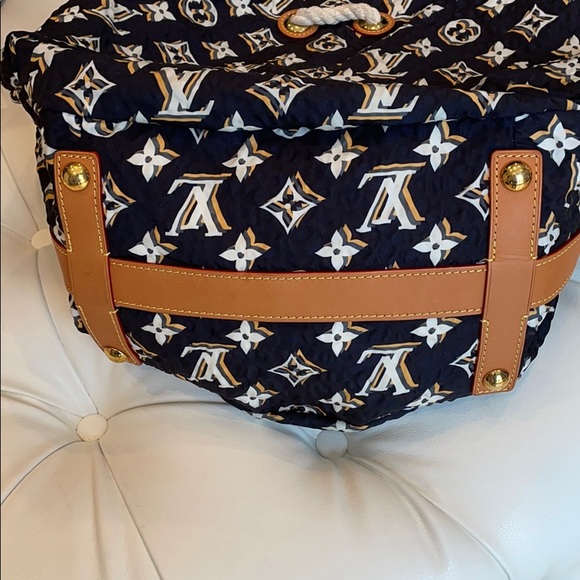 Louis Vuitton Limited Edition Navy Blue Bulles GM - Picture 10 of 15